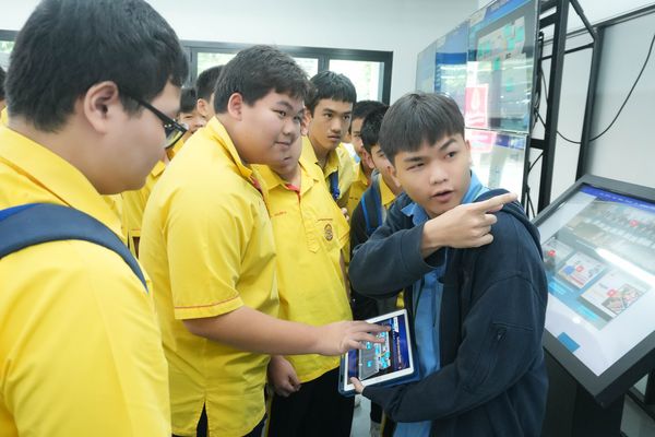 โรงเรียนปรีชานุศาสน์